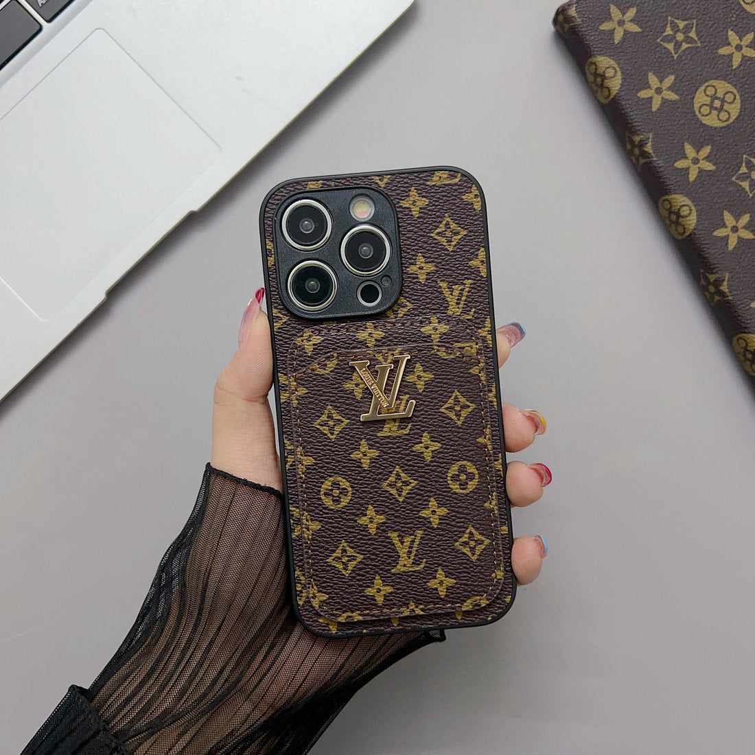 Custodia per telefono alla moda con porta carte per iPhone