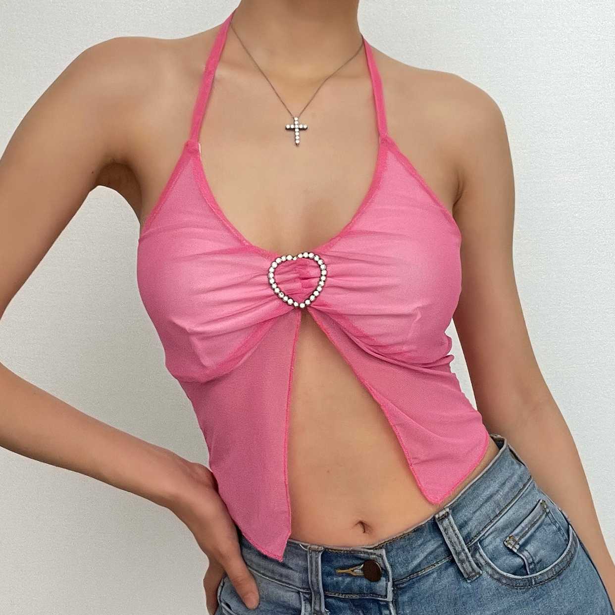 Top corto con volant e fibbia in rete trasparente con scollo all'americana