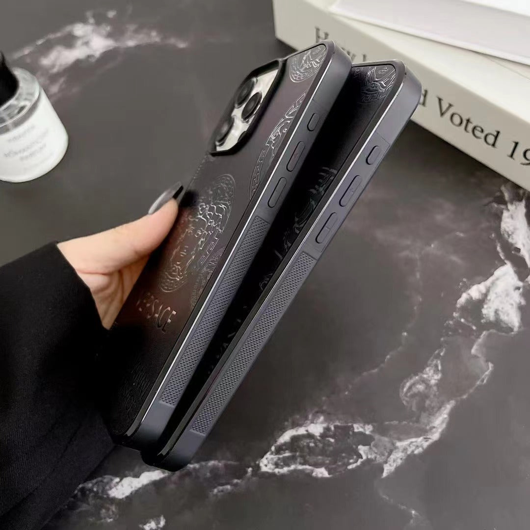 Custodia nera per iPhone con MagSafe