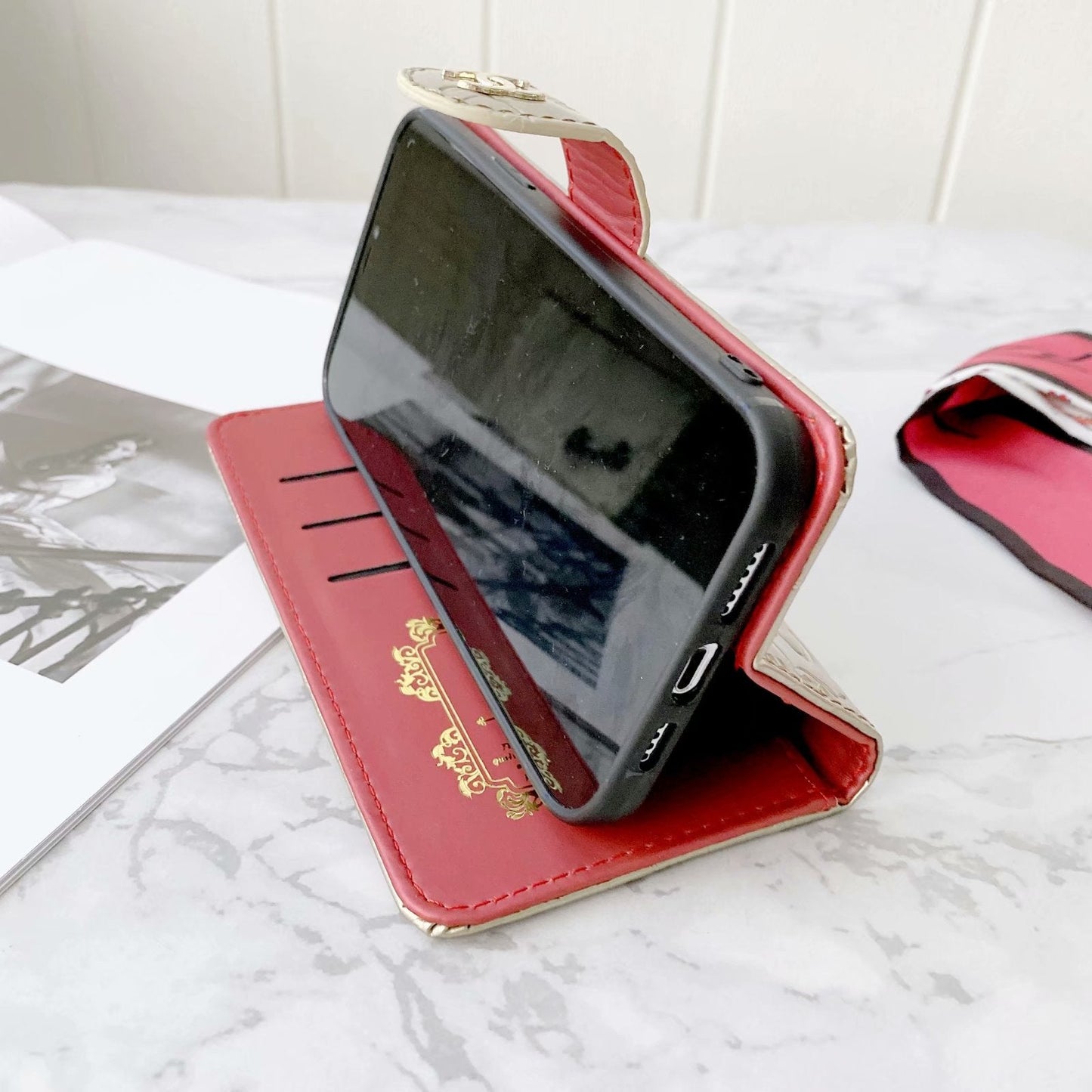 Custodia protettiva in pelle per iPhone
