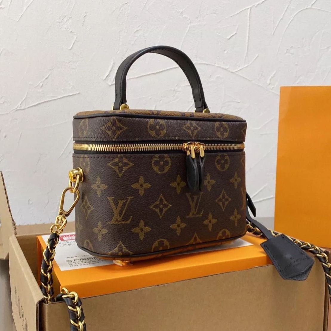 Borsa classica con catena marrone