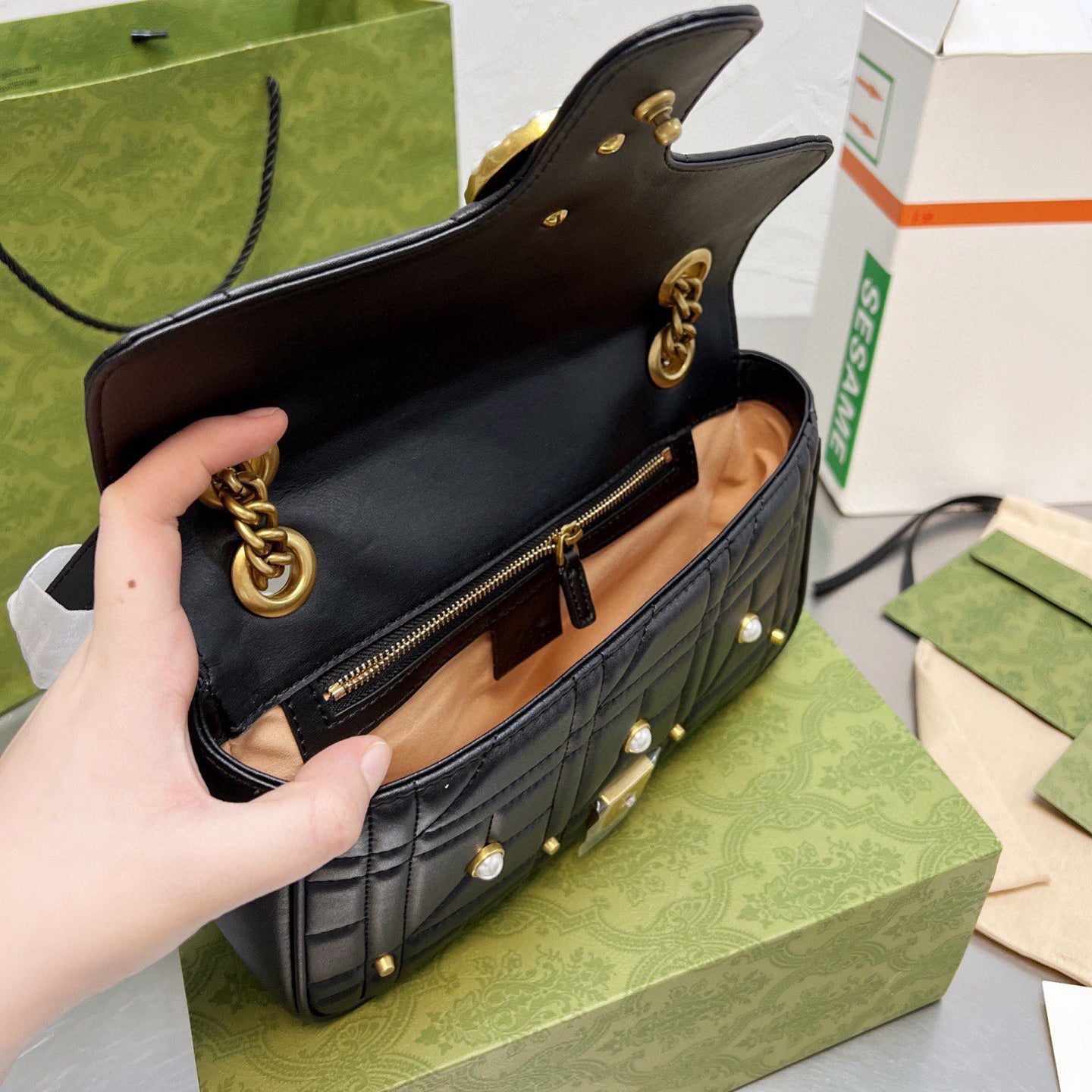 Borsa classica con manico Marmont Pearl
