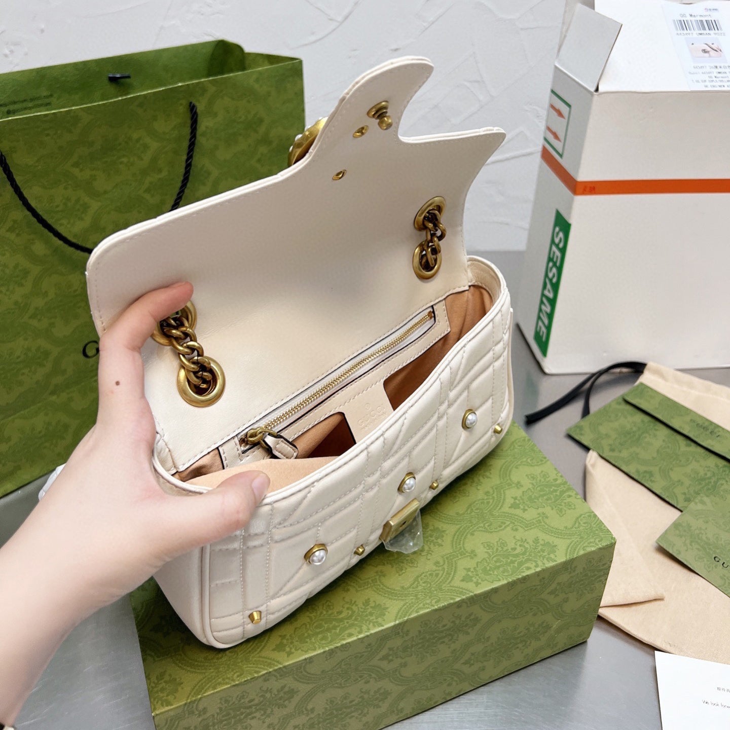 Borsa classica con manico Marmont Pearl