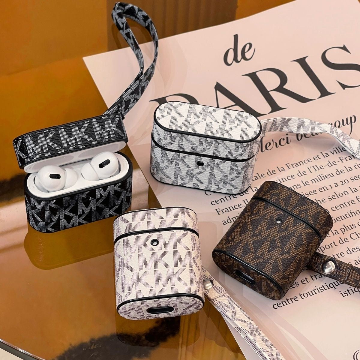 Custodia per AirPods quadrata alla moda