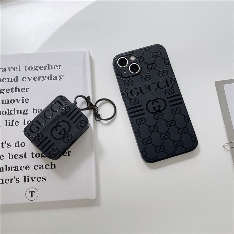 Strukturiertes schwarzes AirPods-Case