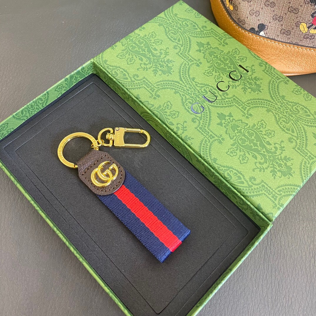 Portachiavi con frange classiche