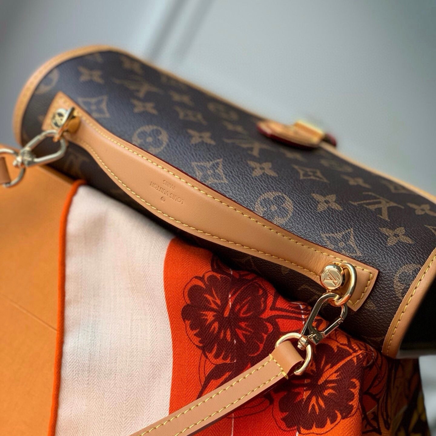 Borsa alla moda quadrata marrone
