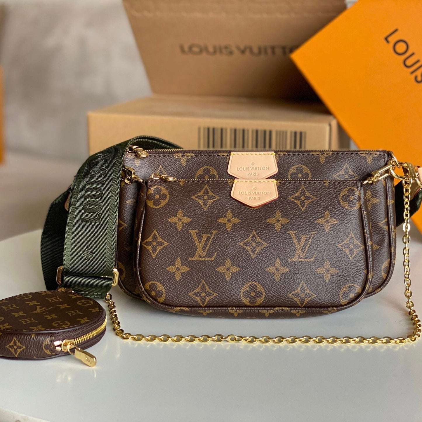 Borsa alla moda con catena alla moda