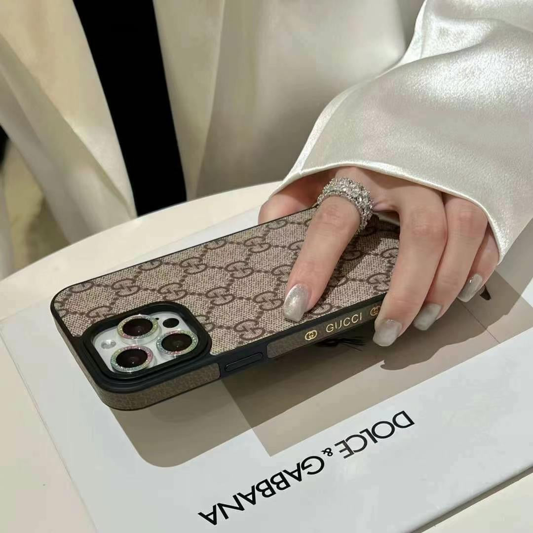 Nuova custodia grigia per iPhone