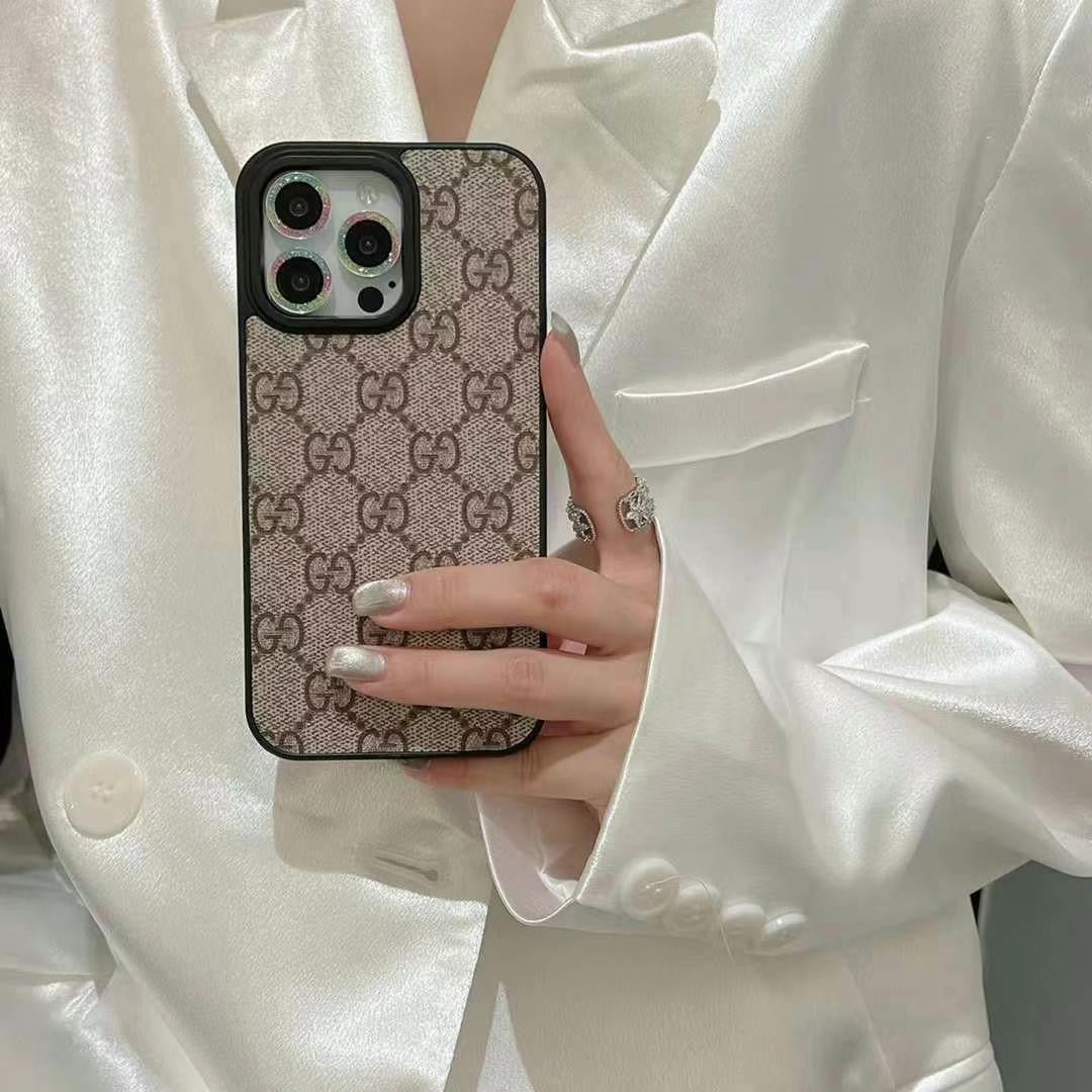 Nuova custodia grigia per iPhone
