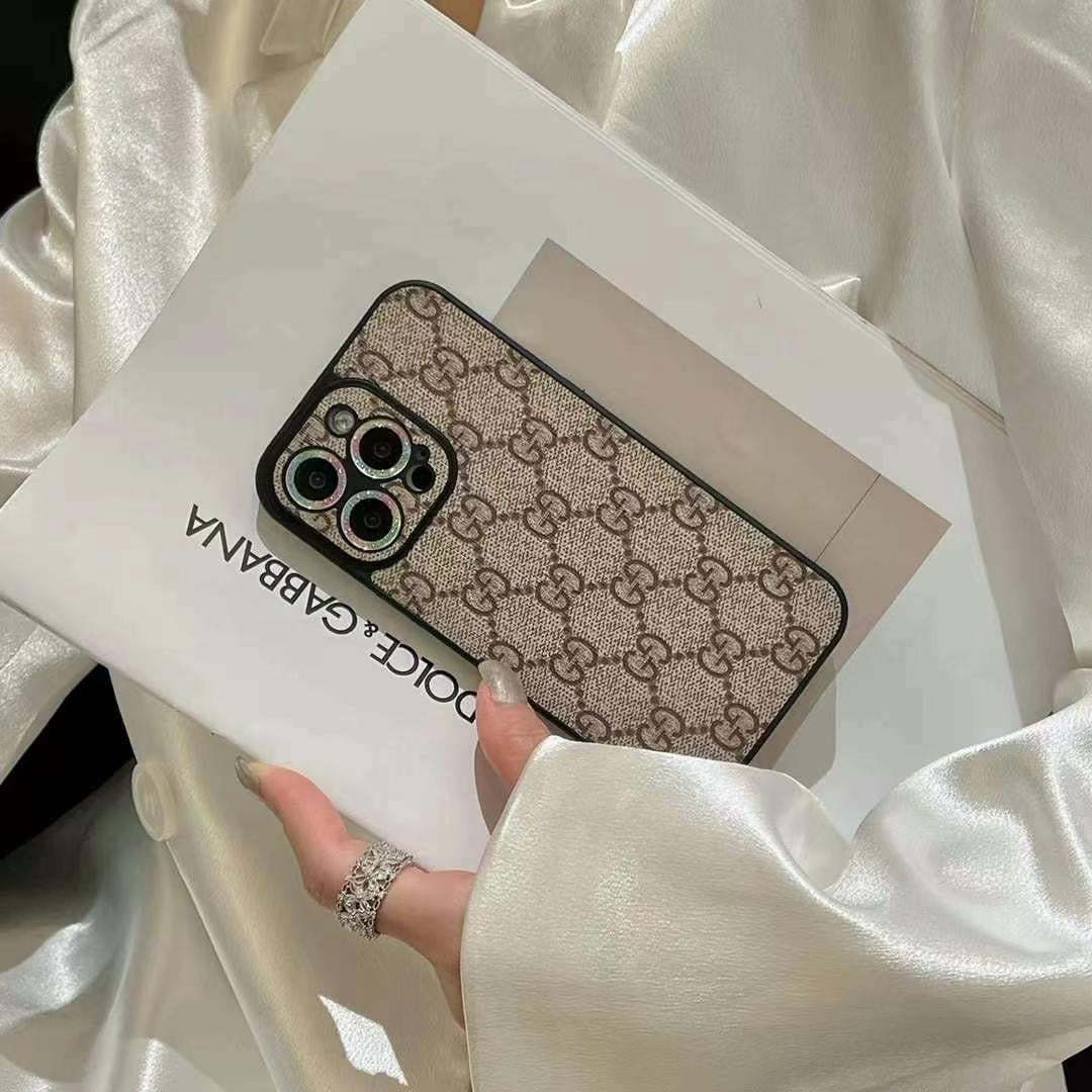Nuova custodia grigia per iPhone