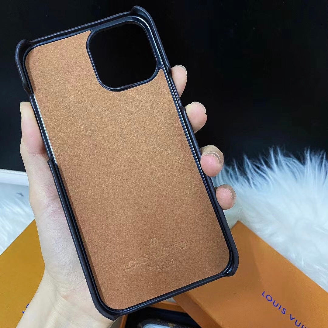 Custodia classica marrone per iPhone