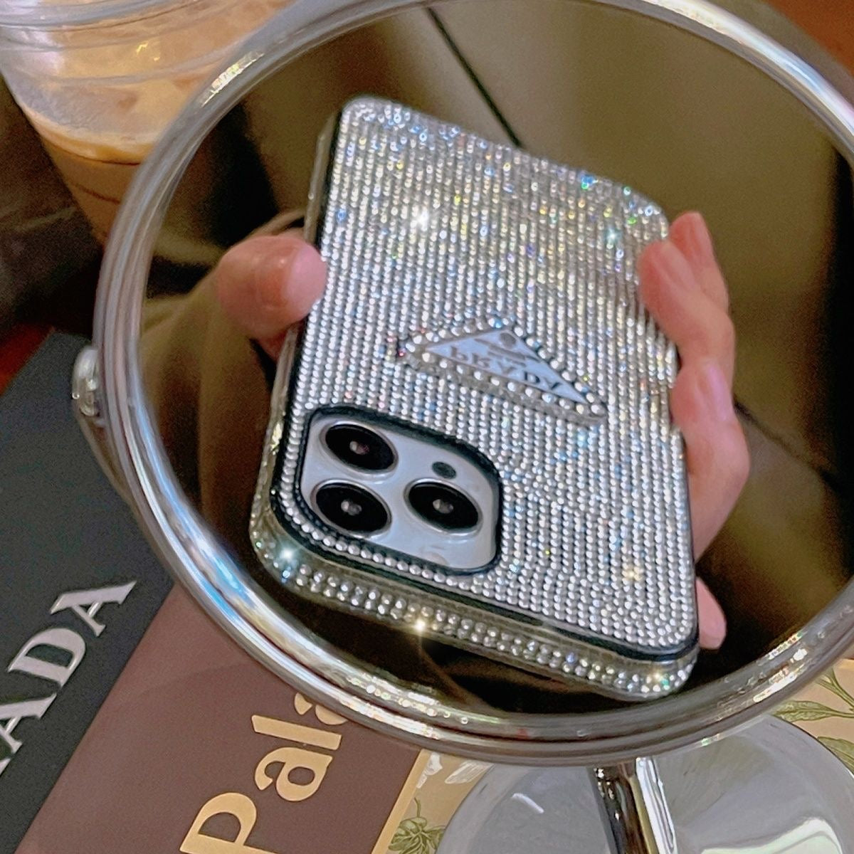 Custodia per iPhone con motivo a diamante