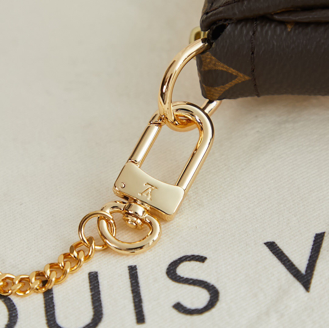 Borsa quadrata marrone alla moda