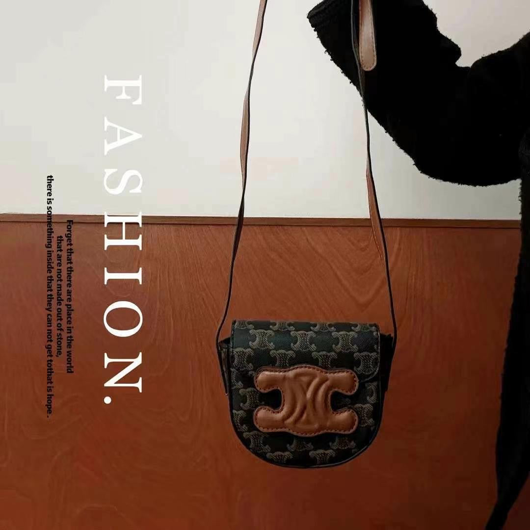 Mini borsa marrone alla moda