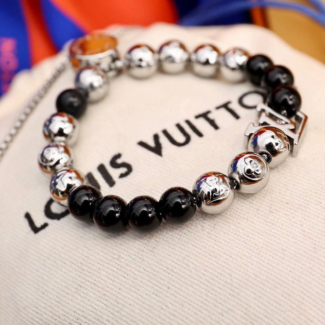 Bracciale con ciondolo in argento