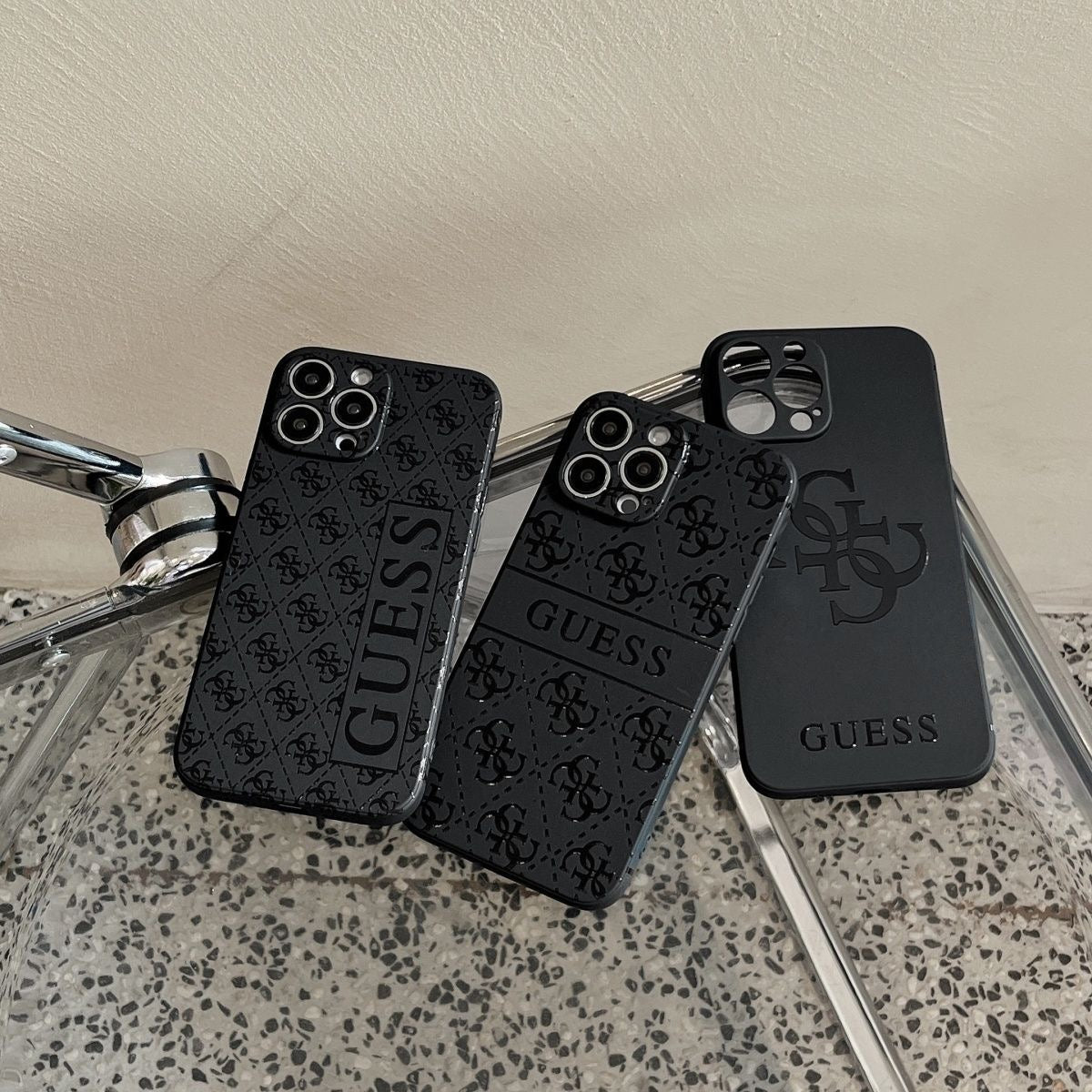 Custodia per telefono con design nero per iPhone
