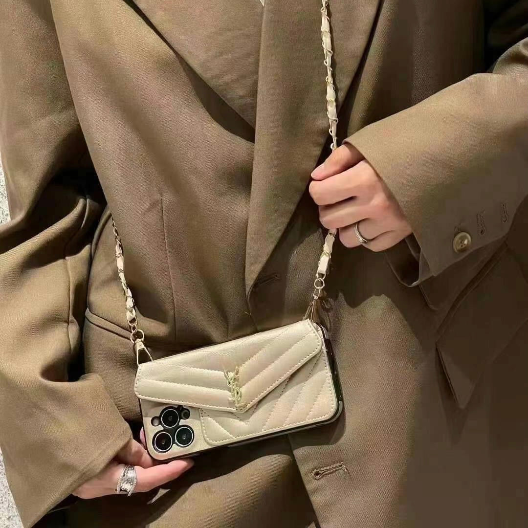 Custodia per telefono con catena alla moda per iPhone