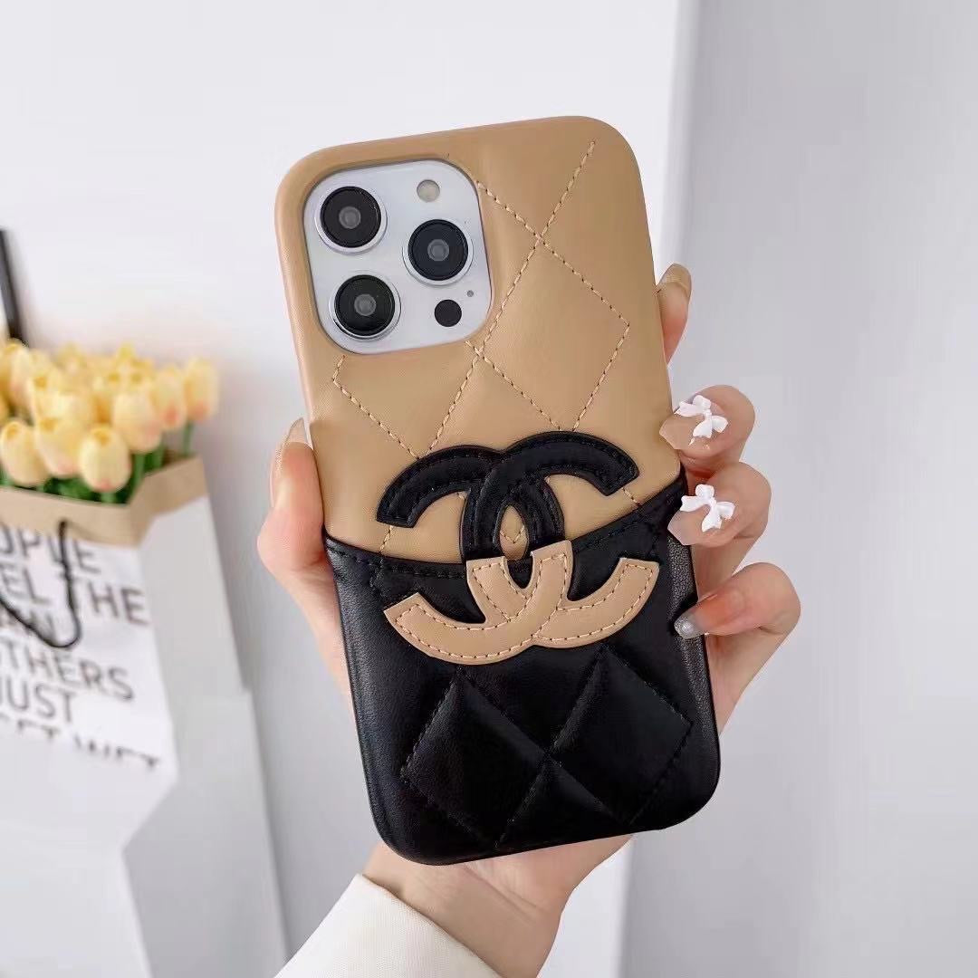 Custodia in vera pelle per iPhone