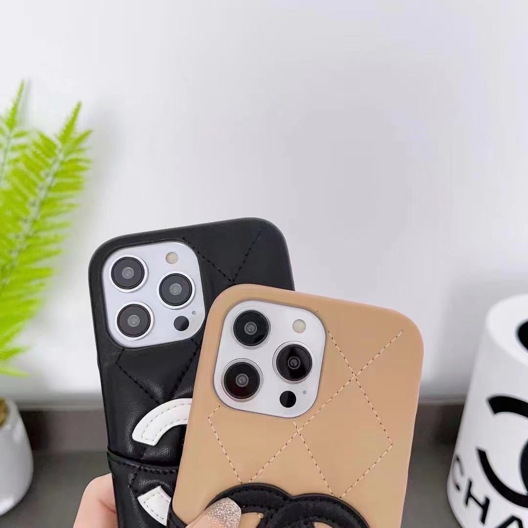 Custodia in vera pelle per iPhone