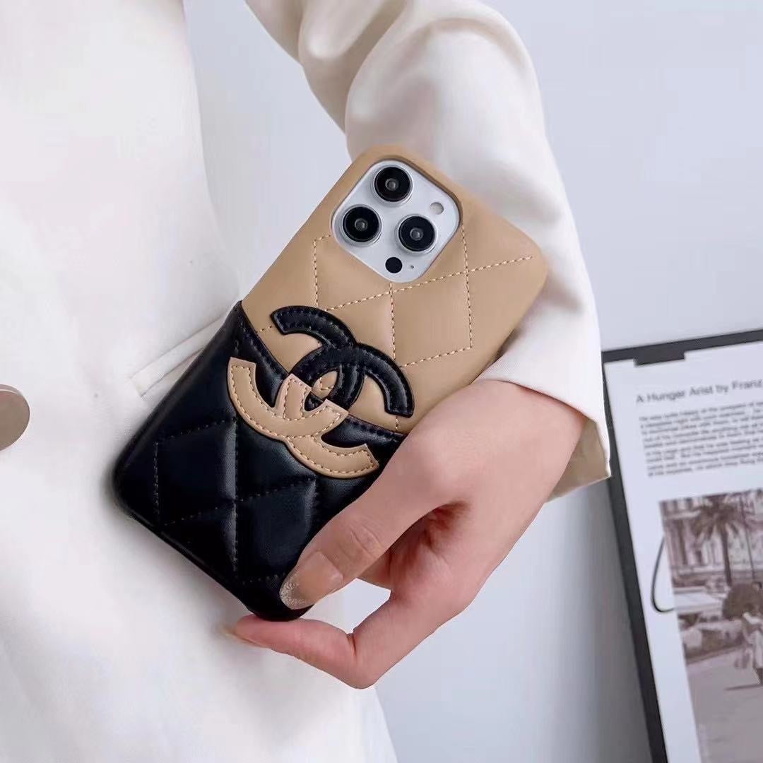 Custodia in vera pelle per iPhone