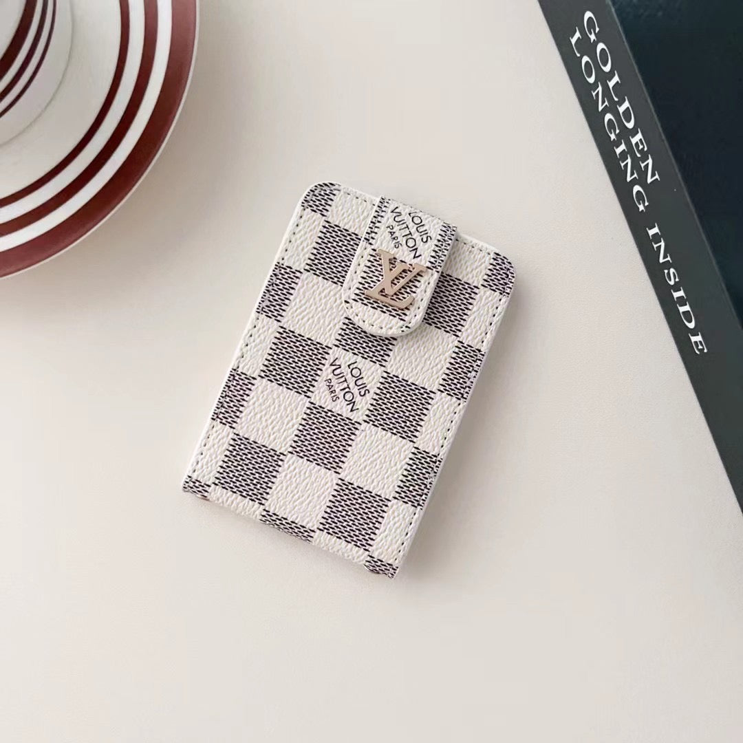 Portafoglio con cuscino alla moda