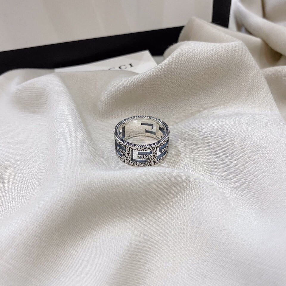 Anello largo vintage in argento sterling con scheletro