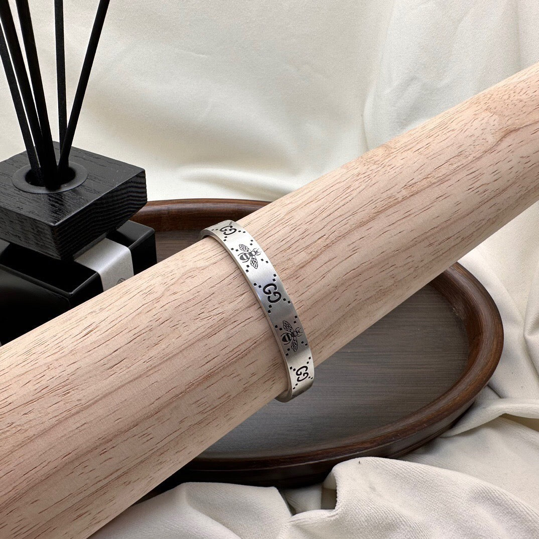 Bracciale in argento alla moda
