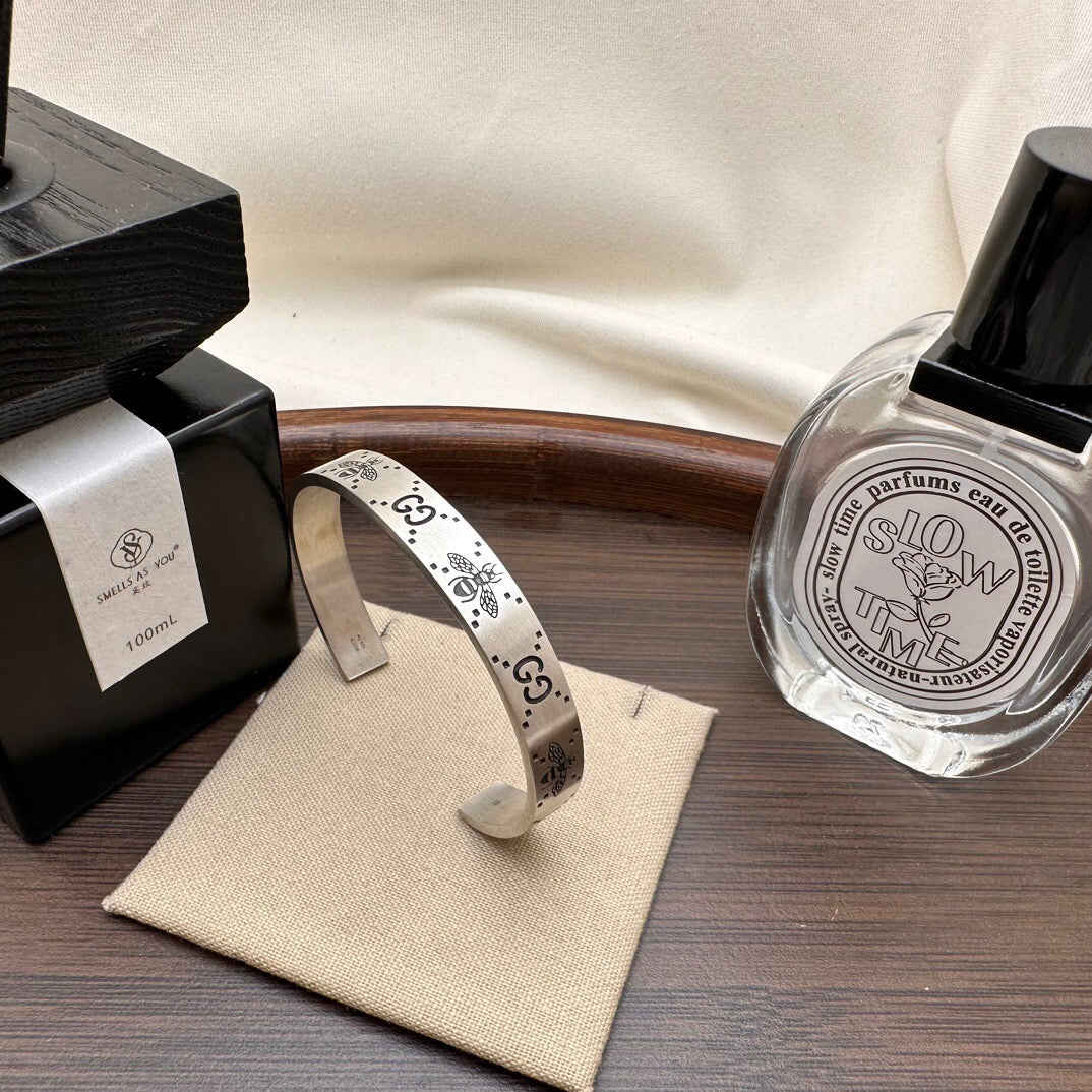 Bracciale in argento alla moda