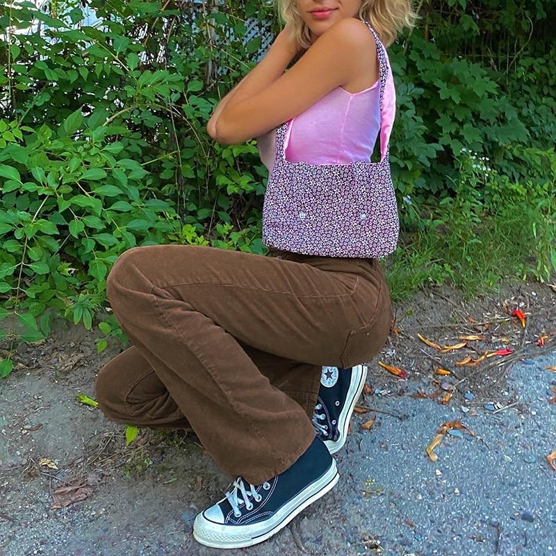 Pantaloni in velluto a coste marrone a vita bassa