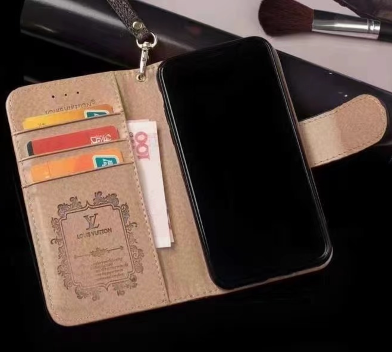 Custodia in pelle nera per iPhone