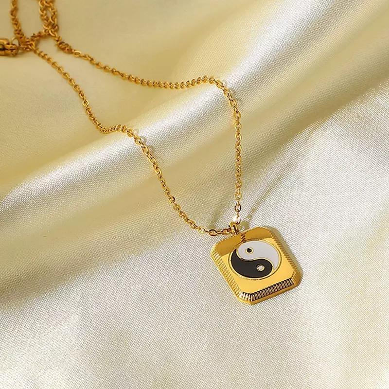 Collana con pendente placcato oro 18 carati "Yin Yang"