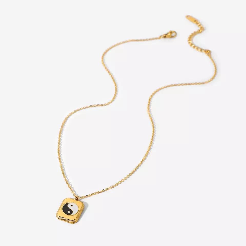 Collana con pendente placcato oro 18 carati "Yin Yang"