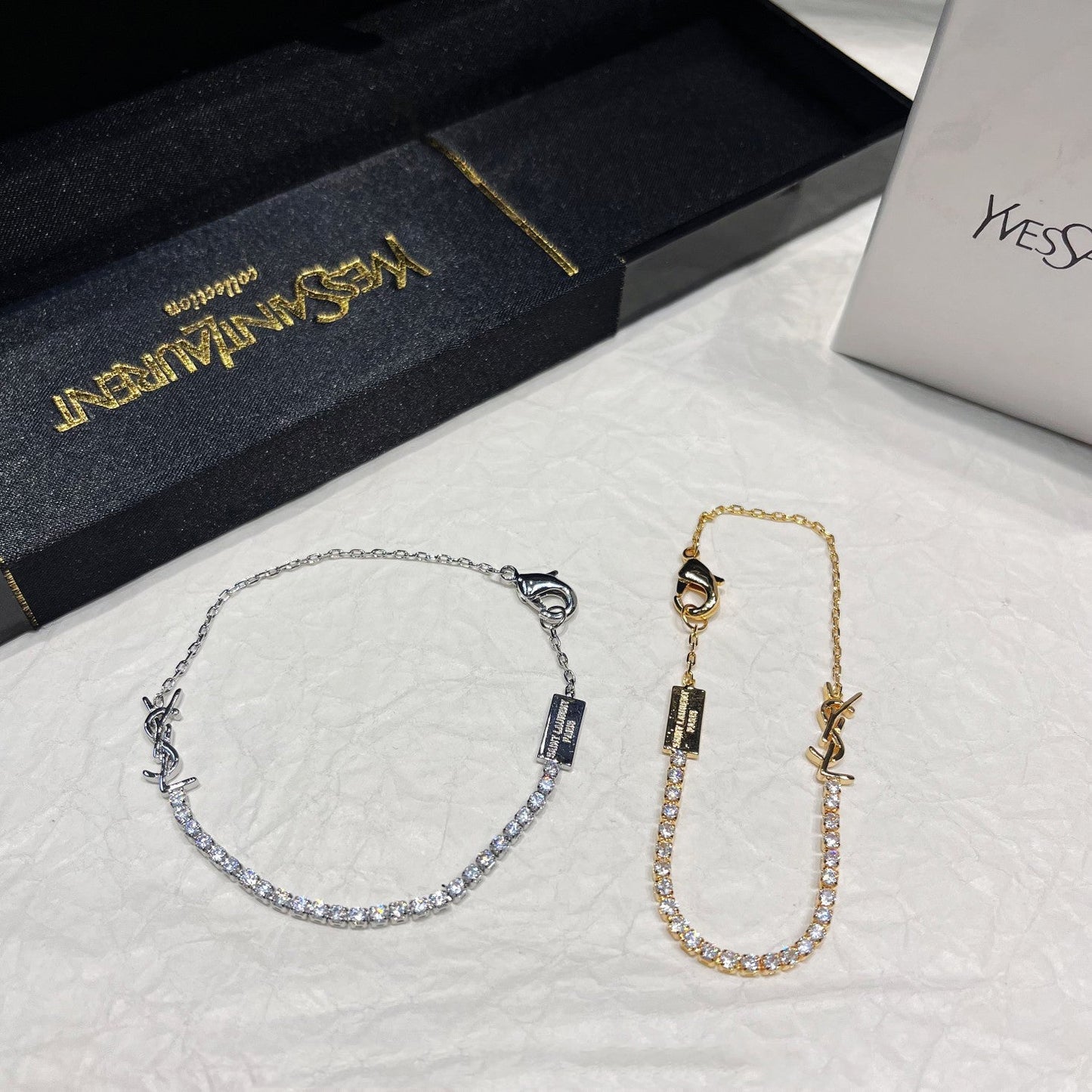Braccialetto alla moda con strass