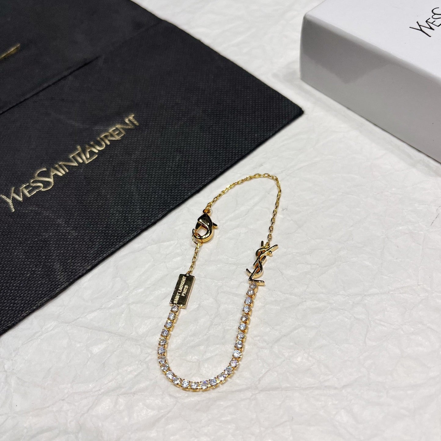 Braccialetto alla moda con strass