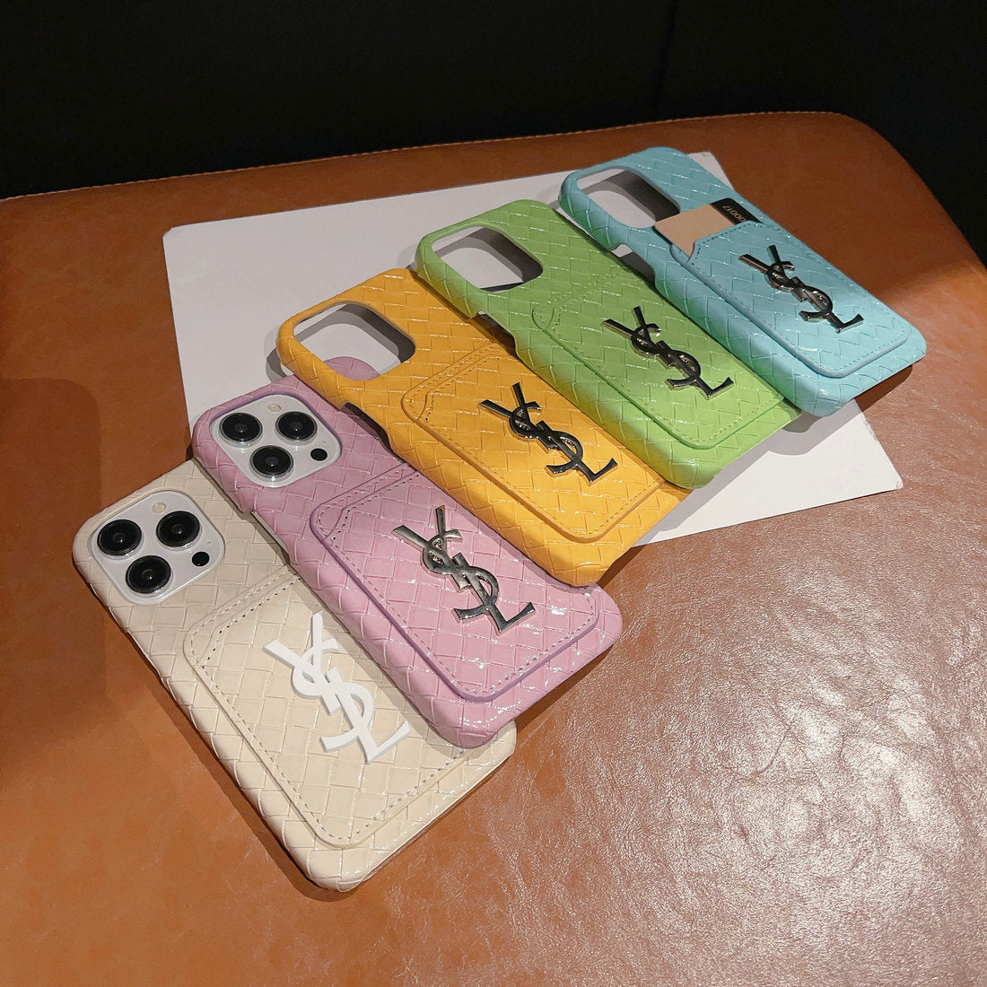 Custodia per telefono con motivo intrecciato per iPhone