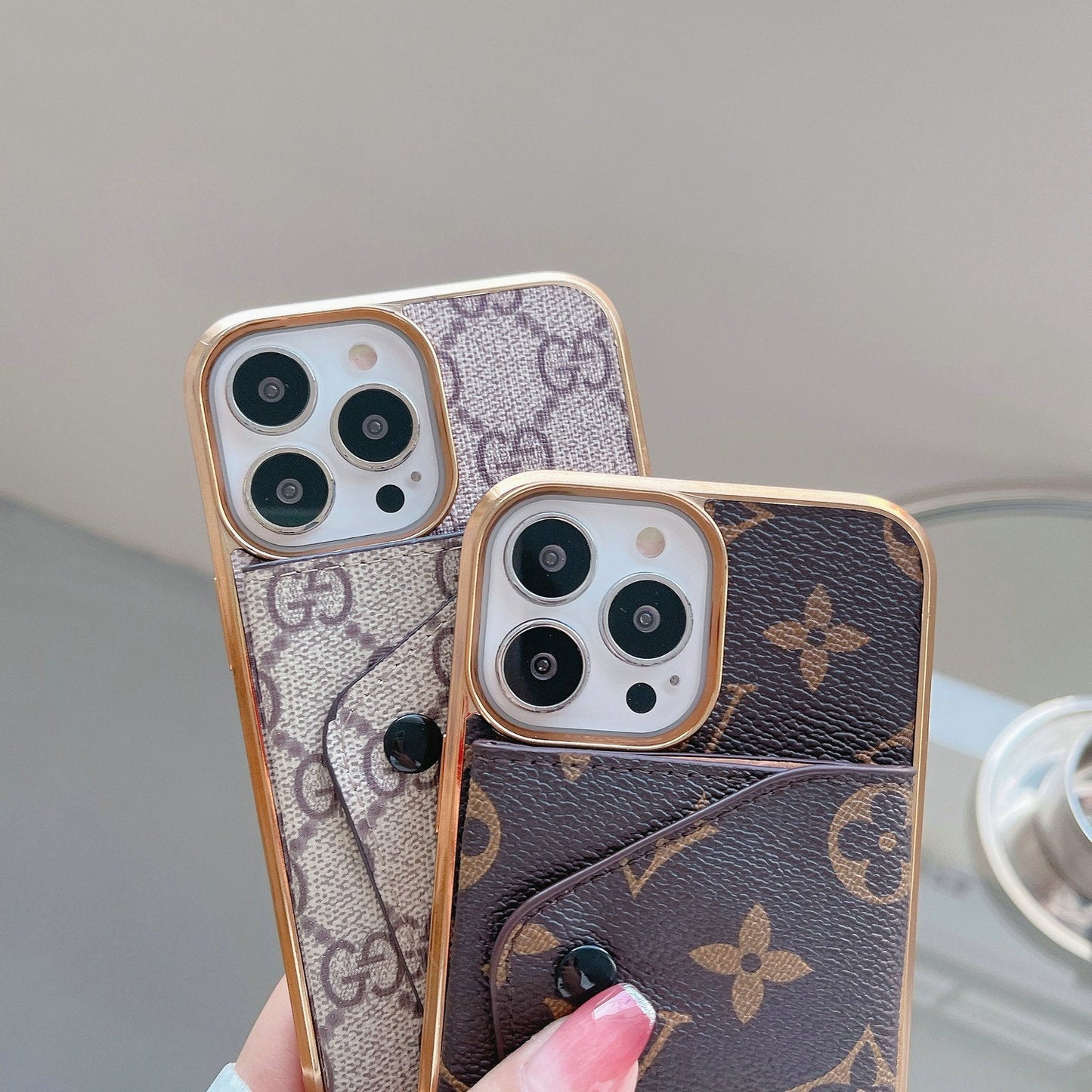 Custodia a tracolla per iPhone