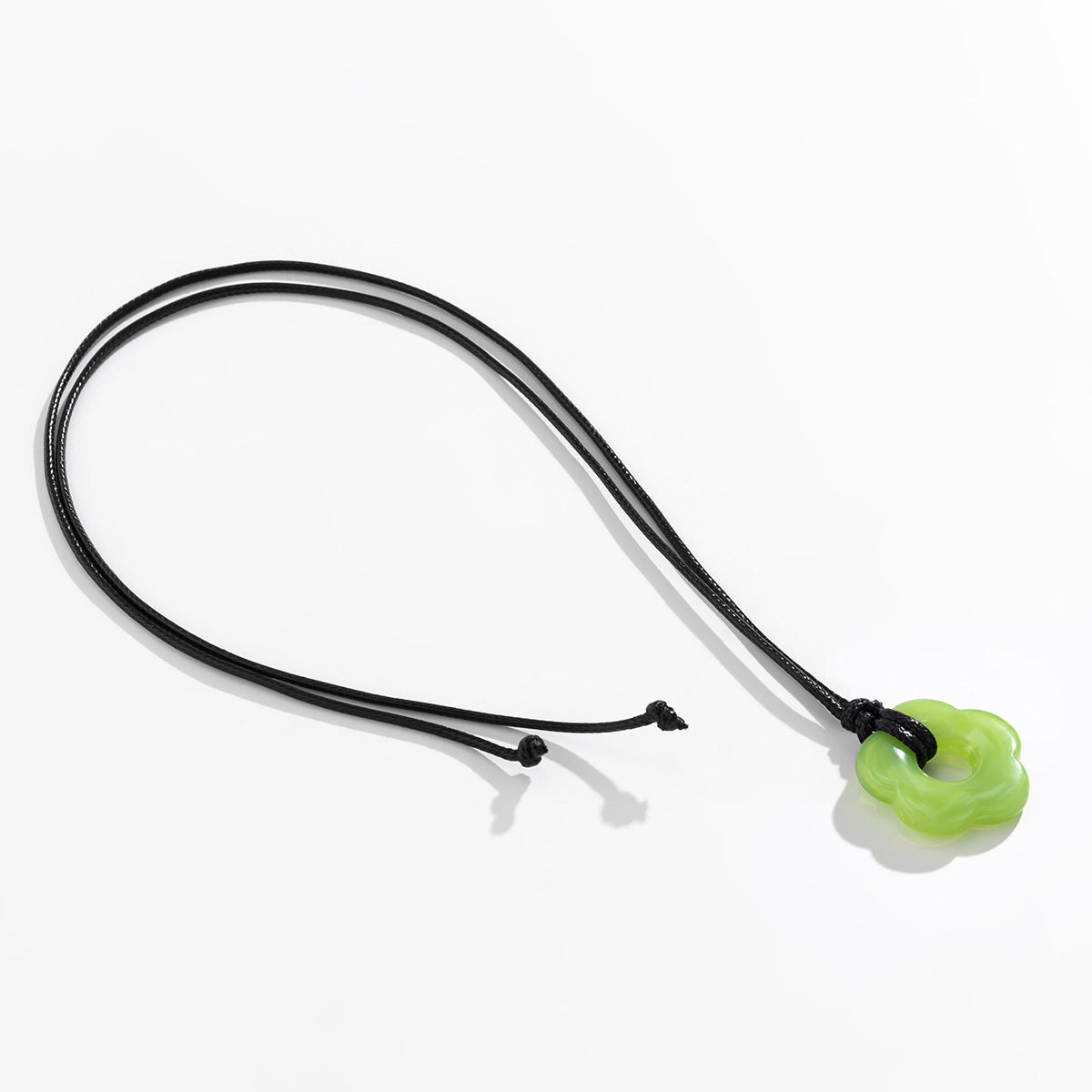 Collana con ciondolo a forma di fiore