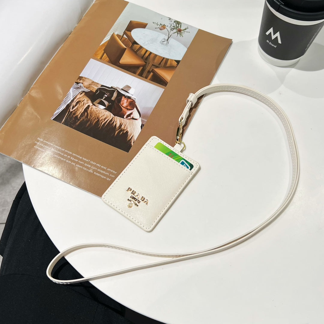 Porta carte di credito in pelle alla moda