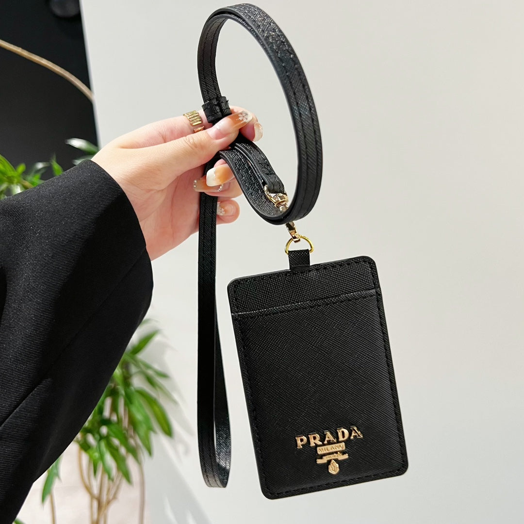 Porta carte di credito in pelle alla moda