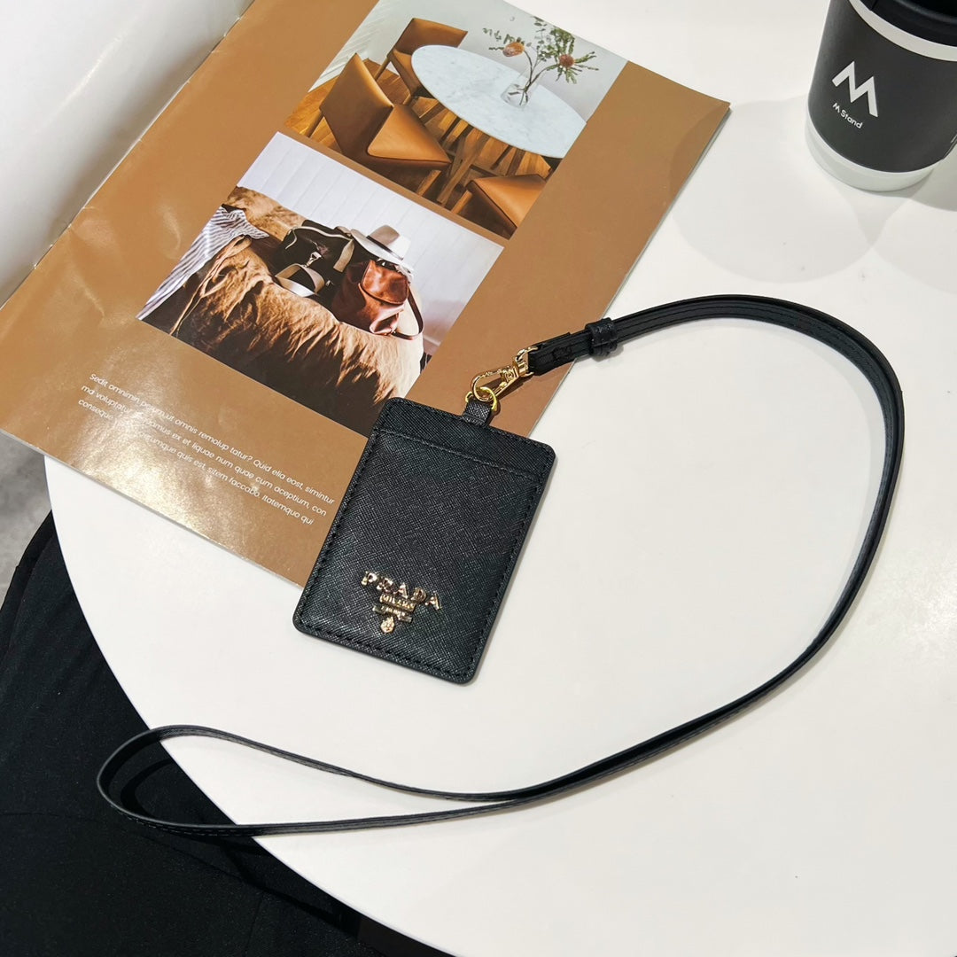 Porta carte di credito in pelle alla moda