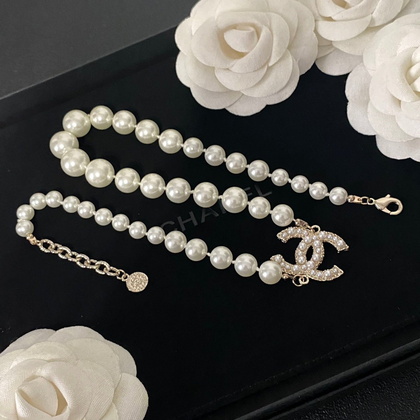 Elegante collana di perle