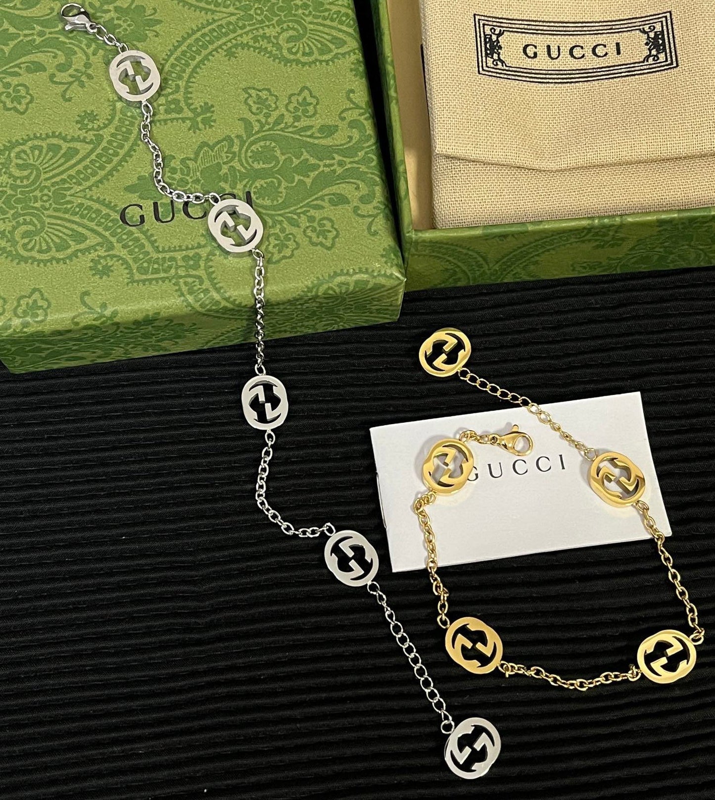 Bracciale con lettere alla moda