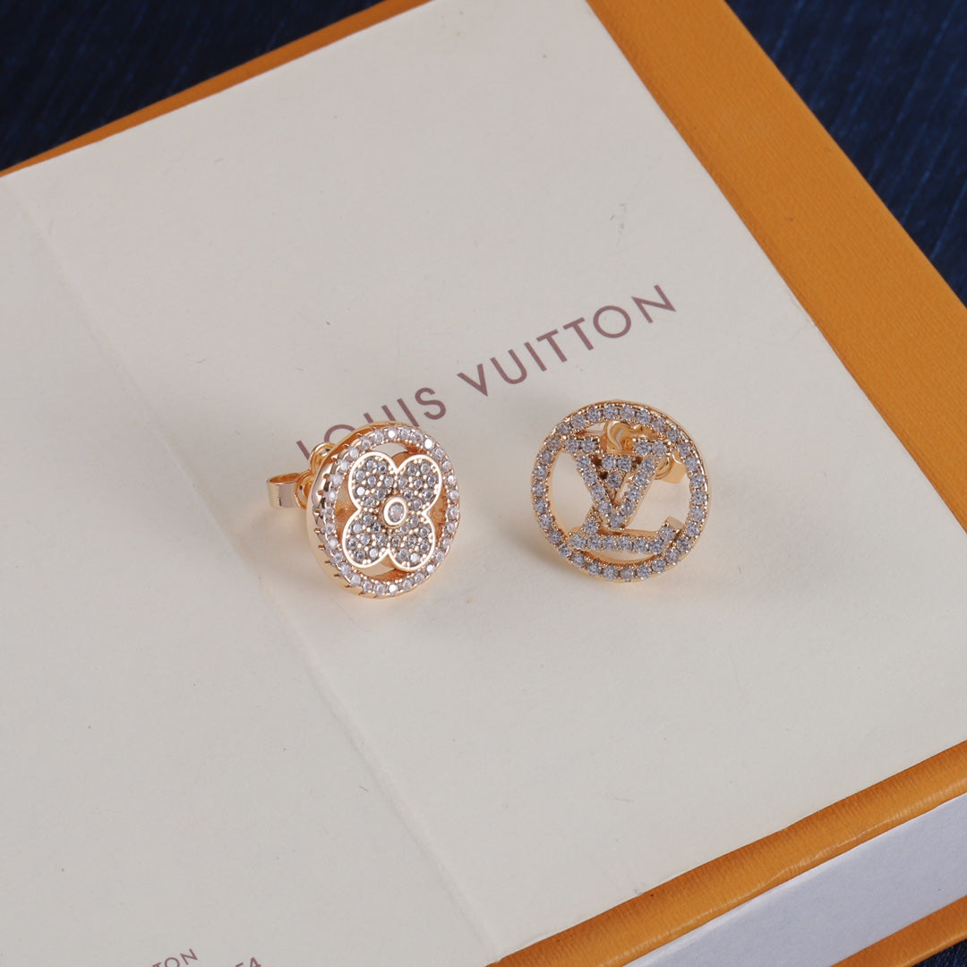 Orecchini asimmetrici con strass