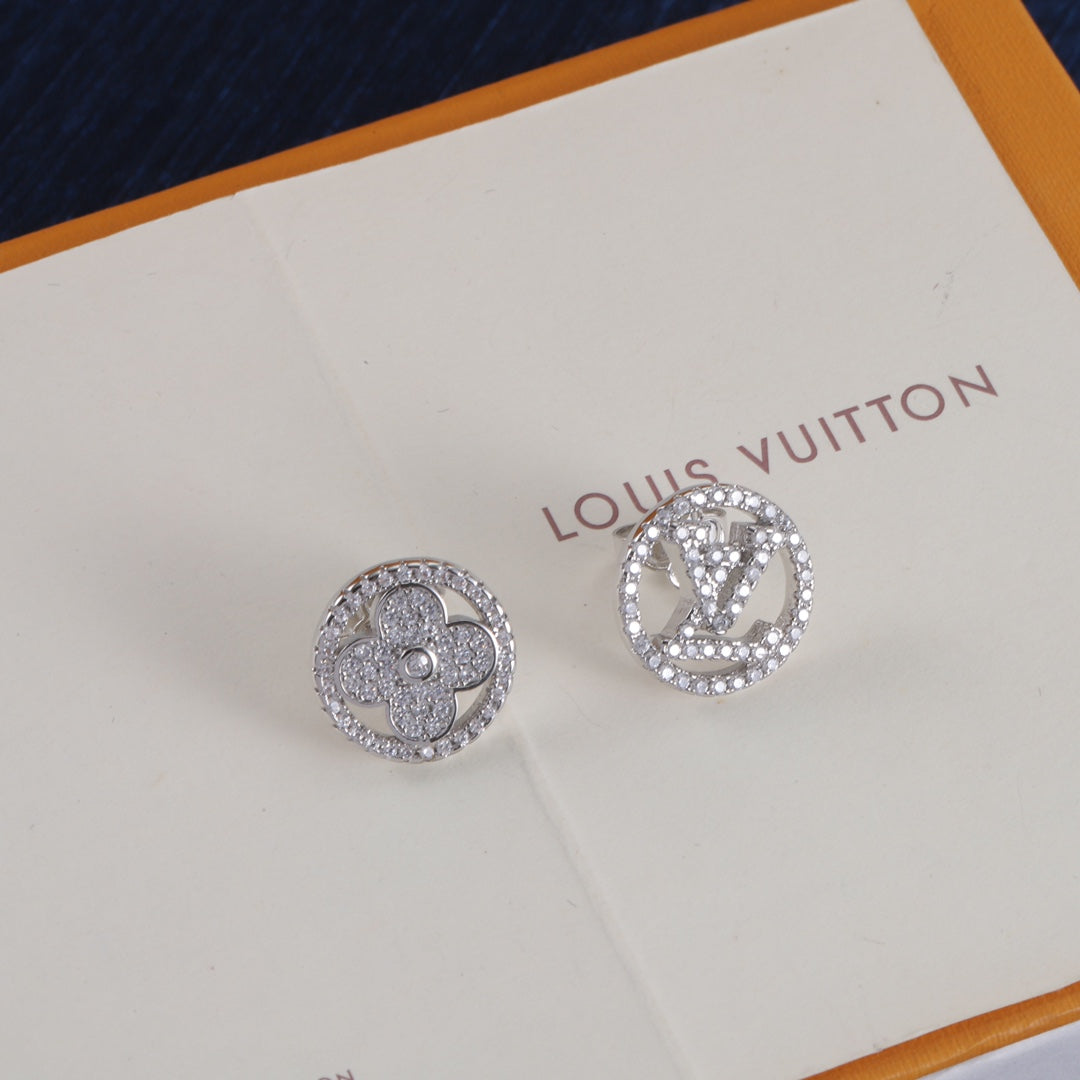 Orecchini asimmetrici con strass