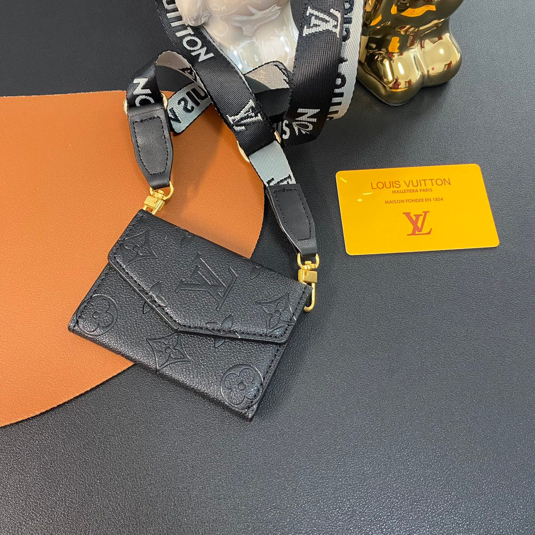 Porta carte a tracolla in pelle goffrata di lusso