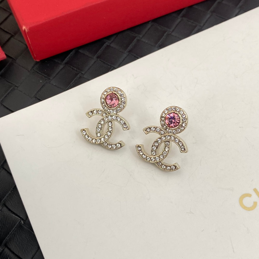 Orecchini con strass rosa