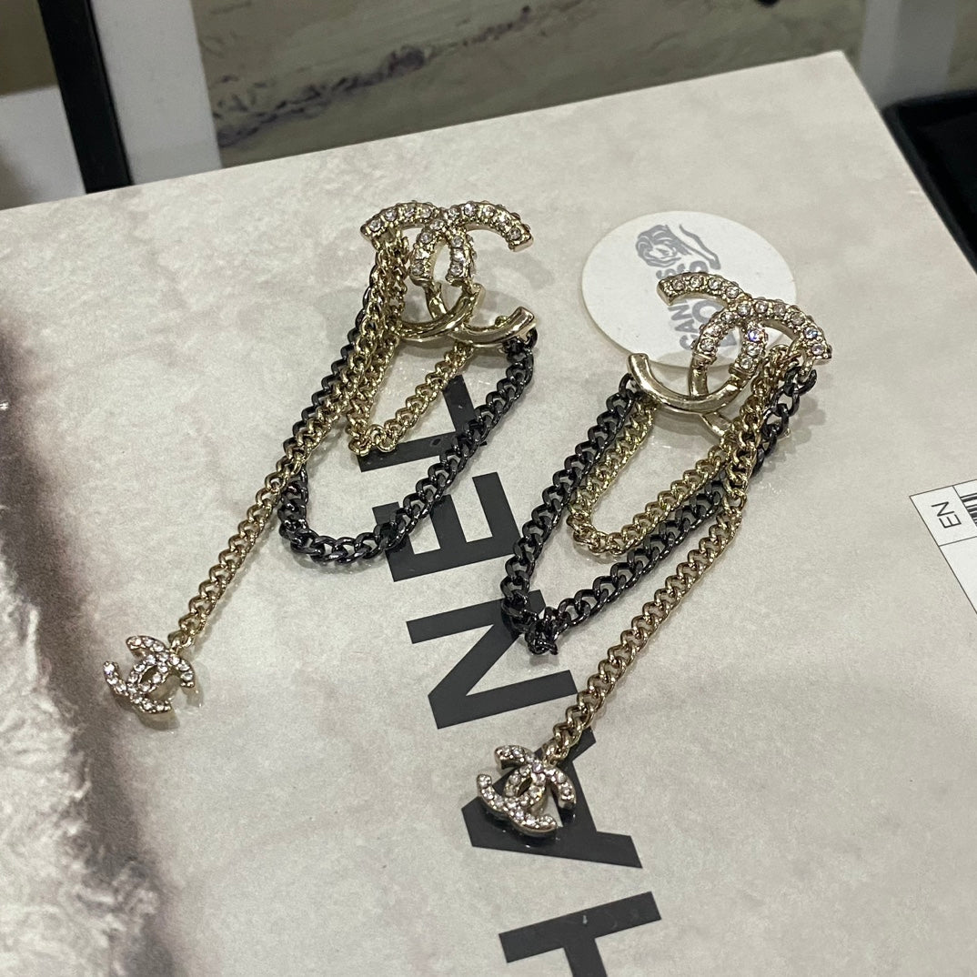 Orecchini lunghi con strass