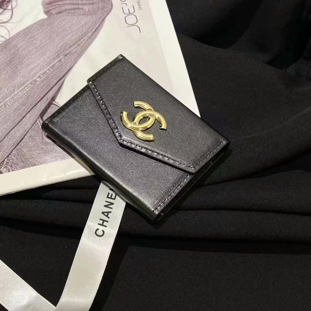 Porta carte multifunzionale in pelle verniciata