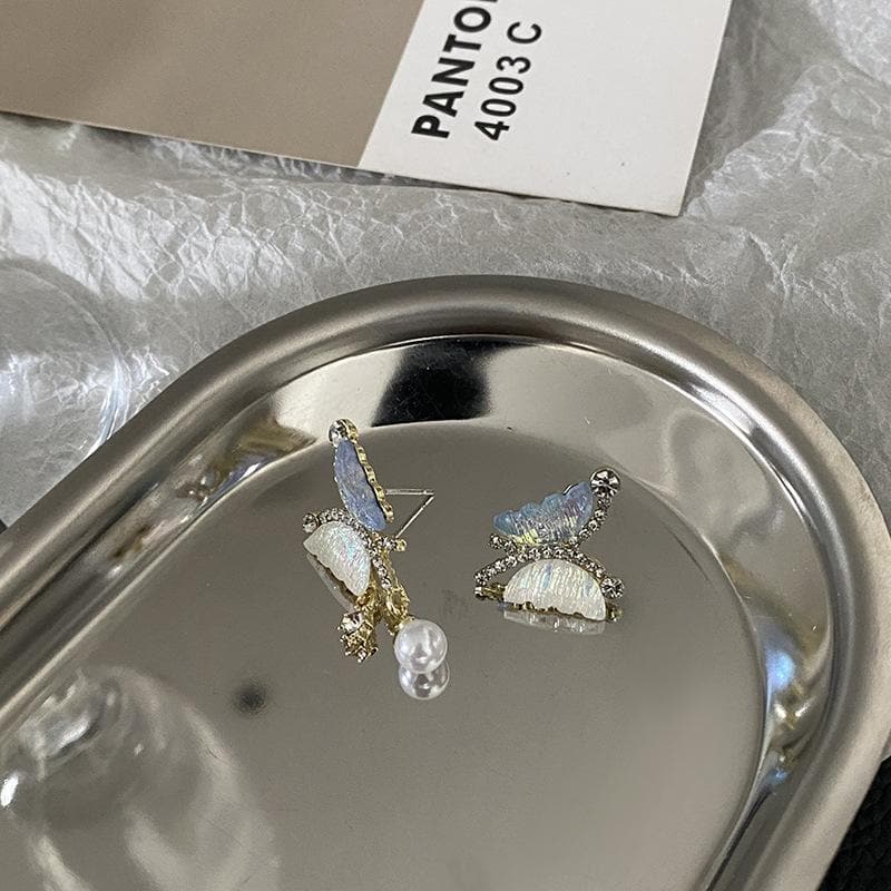 Orecchini a farfalla con perle multicolor e strass